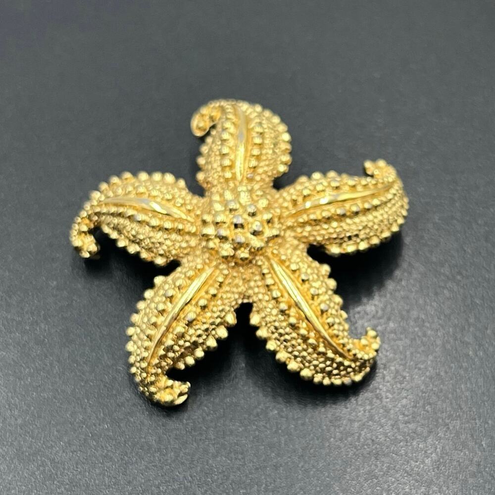 Monet Vintage Gold Plated Textured Starfish Gold Ocean Life Brooch Pin